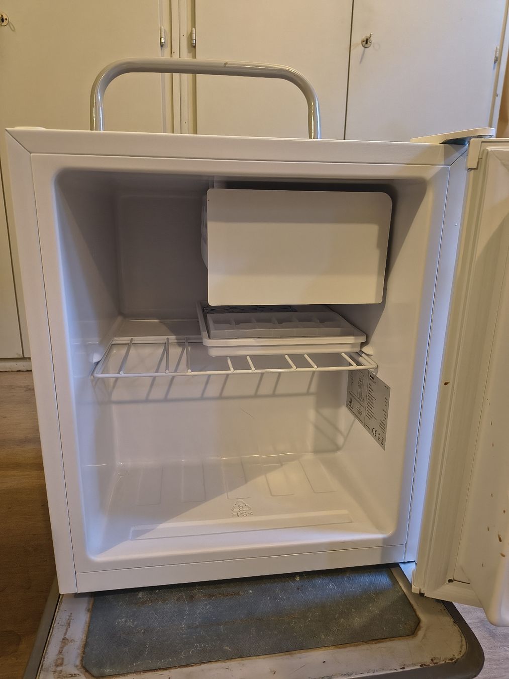 Kühlschrank: Petit Frigo – Gebraucht aus La Chaux-de-Fonds von ZahidC 3
