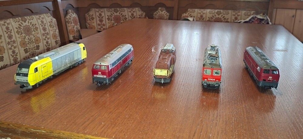 Modellini di ferrovie: H0 DC 5 Lok Konvolut für Bastler. – Difettoso da Pfäffikon ZH venduto da gub_2j76 1