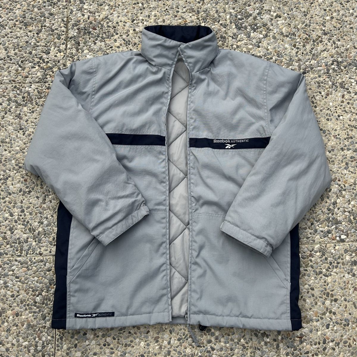 Manteaux: Vintage Reebok Winter Jacket – D'occasion à brent par fukusapes