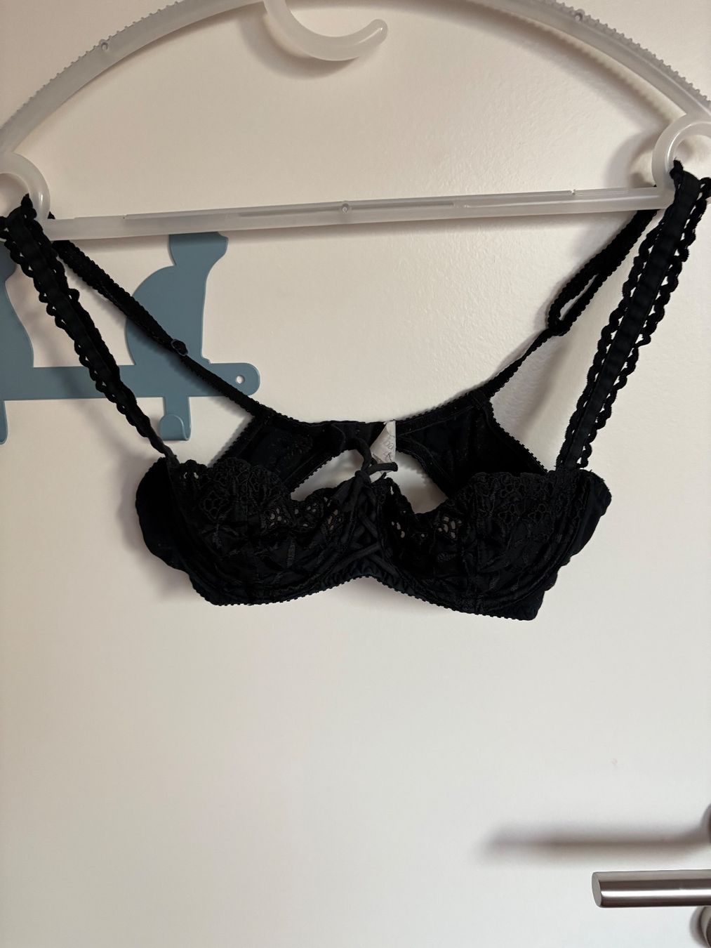 Aubade Autres dessous: Soutien-gorge noir dentelle – D'occasion à Lausanne par milou201619