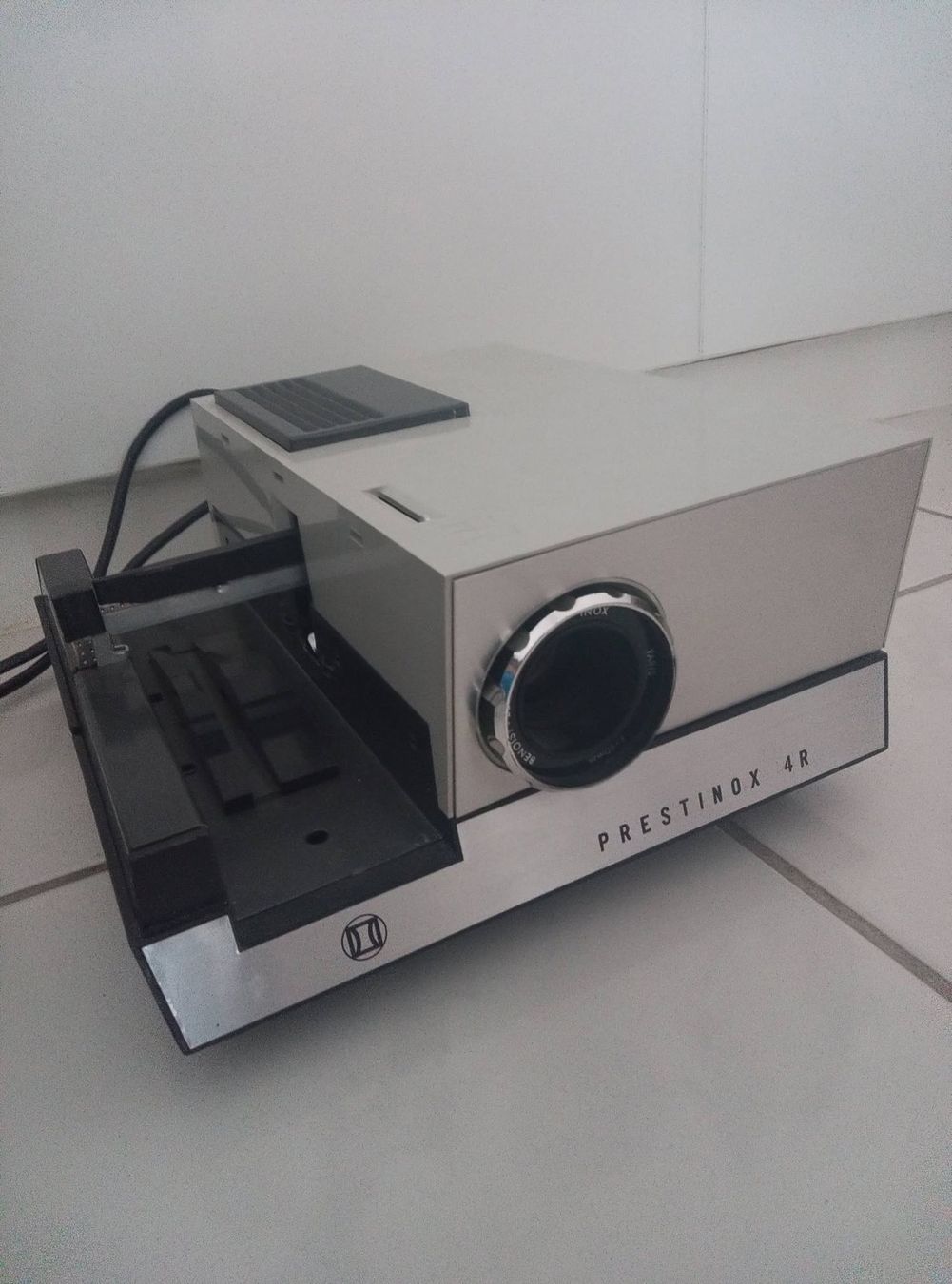 Vidéoprojecteurs: Projecteur Diapositif – D'occasion à Bienne par Daniel_Schader 1