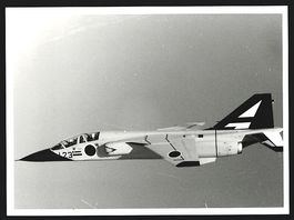 Fotografie Flugzeug Mitsubishi T-2, Jetf
