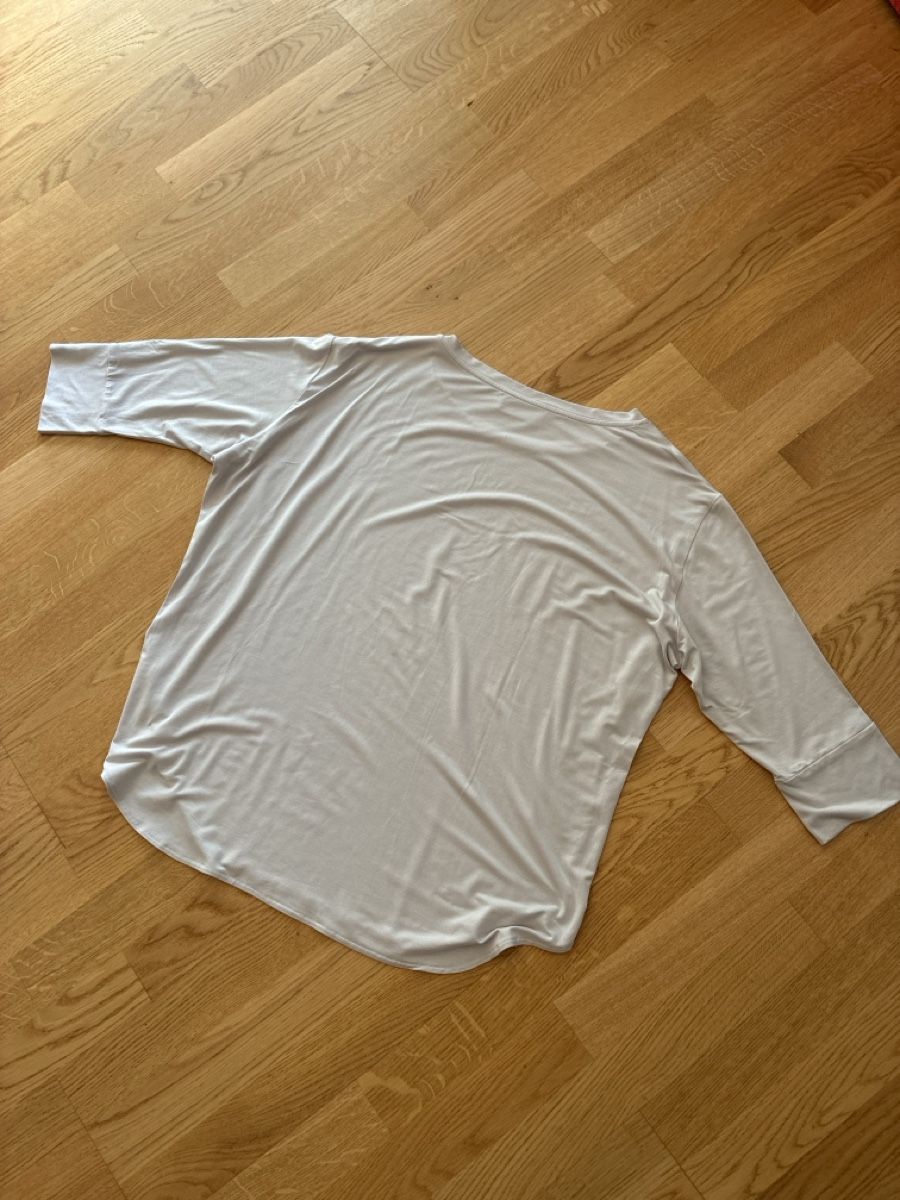 T-Shirts: Weiches Shirt von FFC, Gr. 42 – Gebraucht aus Zürich von manyd 1