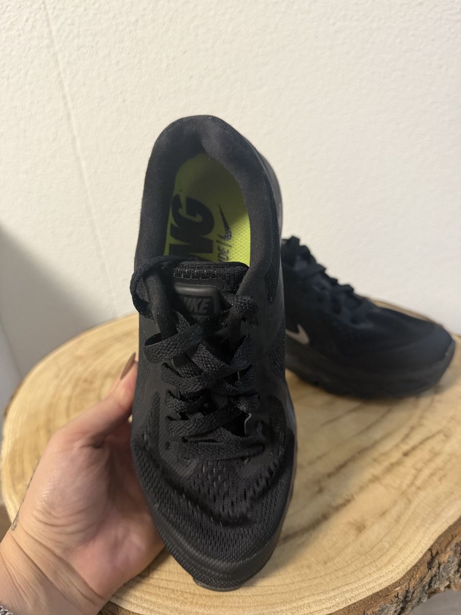 Nike Scarpe da uomo: Nike Air Max Schwarz Gr. 36.5 – Usato da Hägglingen venduto da Raff_Ella 2