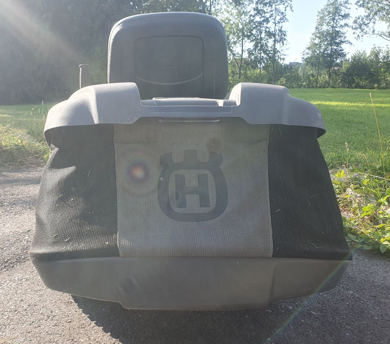Husqvarna Tagliaerba: Rasentraktor Husqvarna TC 138 – Usato da Unterägeri venduto da Ursl7 5