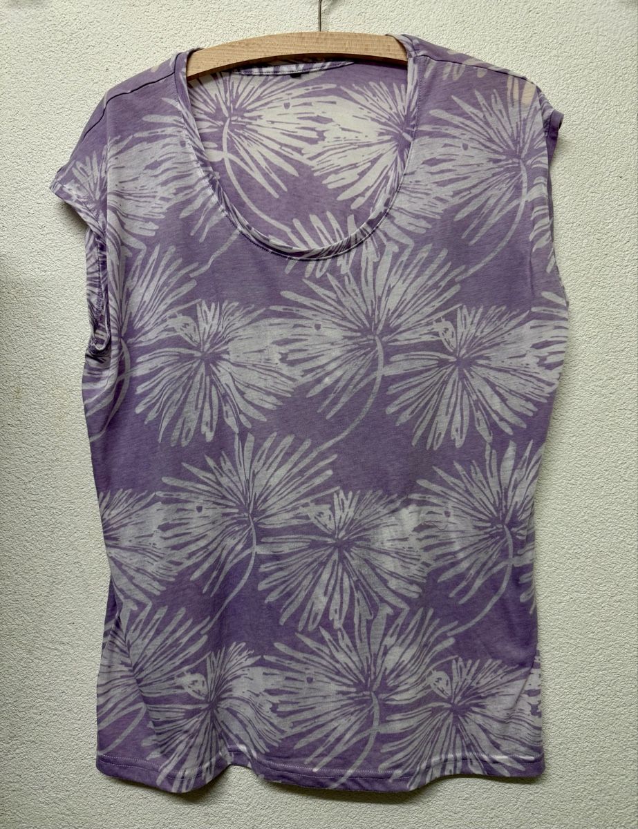T-shirt: Shirt mit Palmenmuster, Lila, Gr. L – Nuovo (secondo la descrizione) da Lyss venduto da Sibella56