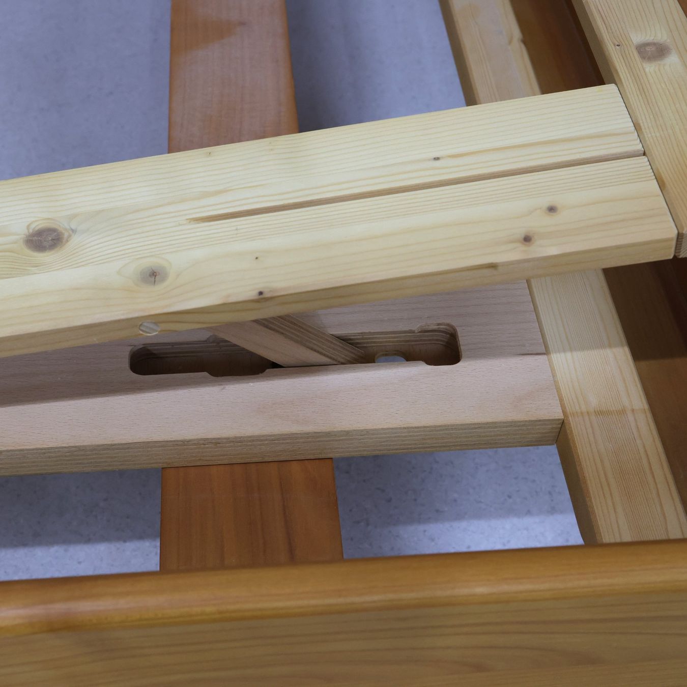 Letti: Einfaches Bett - Massivholz – Usato da Volketswil venduto da brockipfannenstil 6