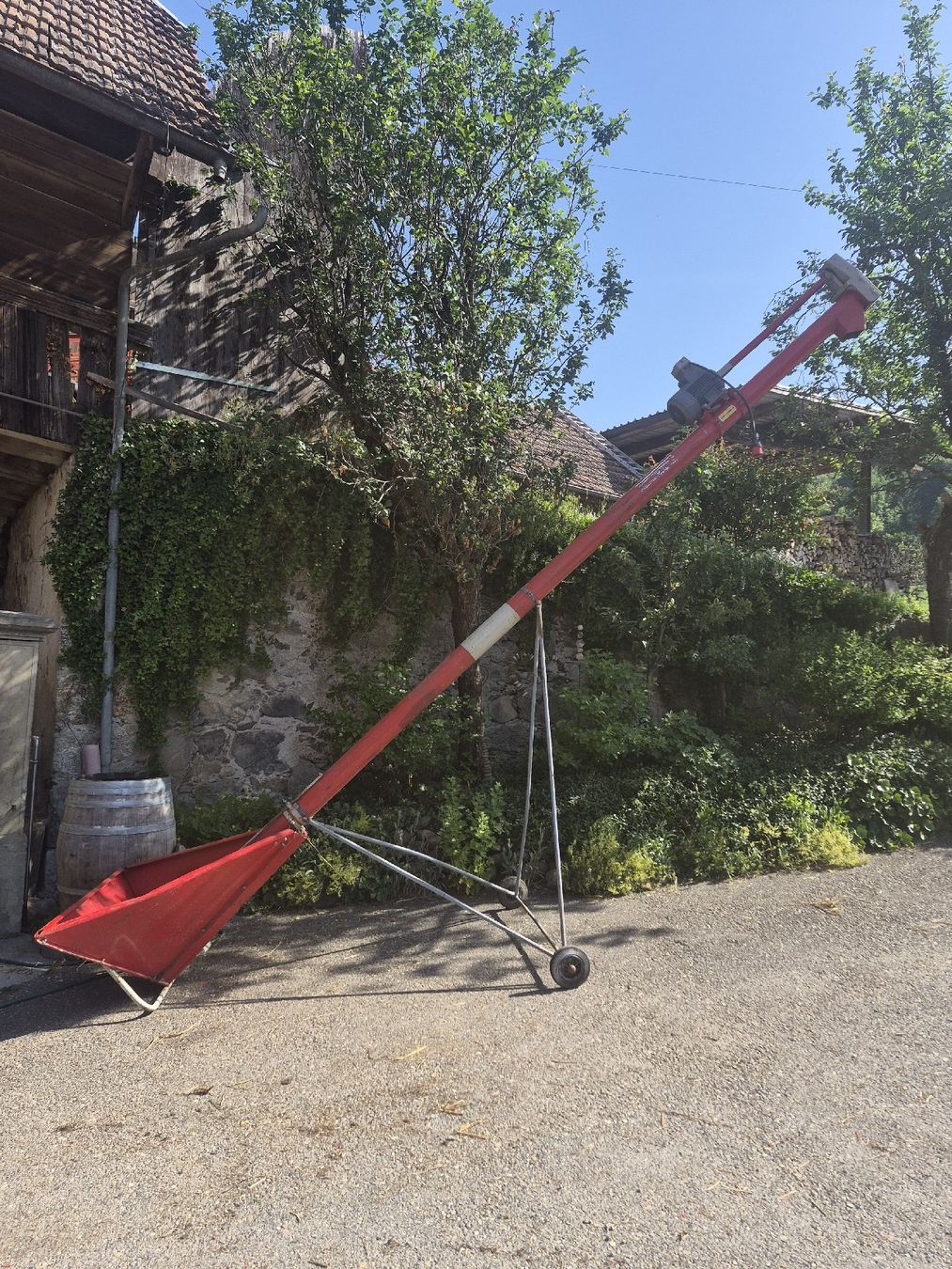 Tutte le macchine: Getreideschnecke – Usato da Wichtrach venduto da Mondhouseli