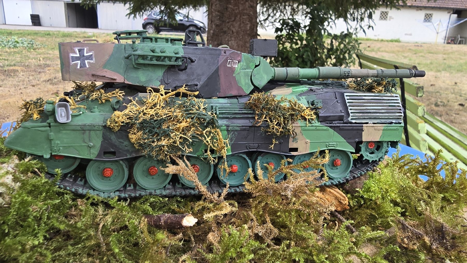Kit di modellismo & Modellini statici: Modellpanzer Tarnung Maassstab 1:35 gebraucht – Usato da Balsthal venduto da cri_8tqn 3