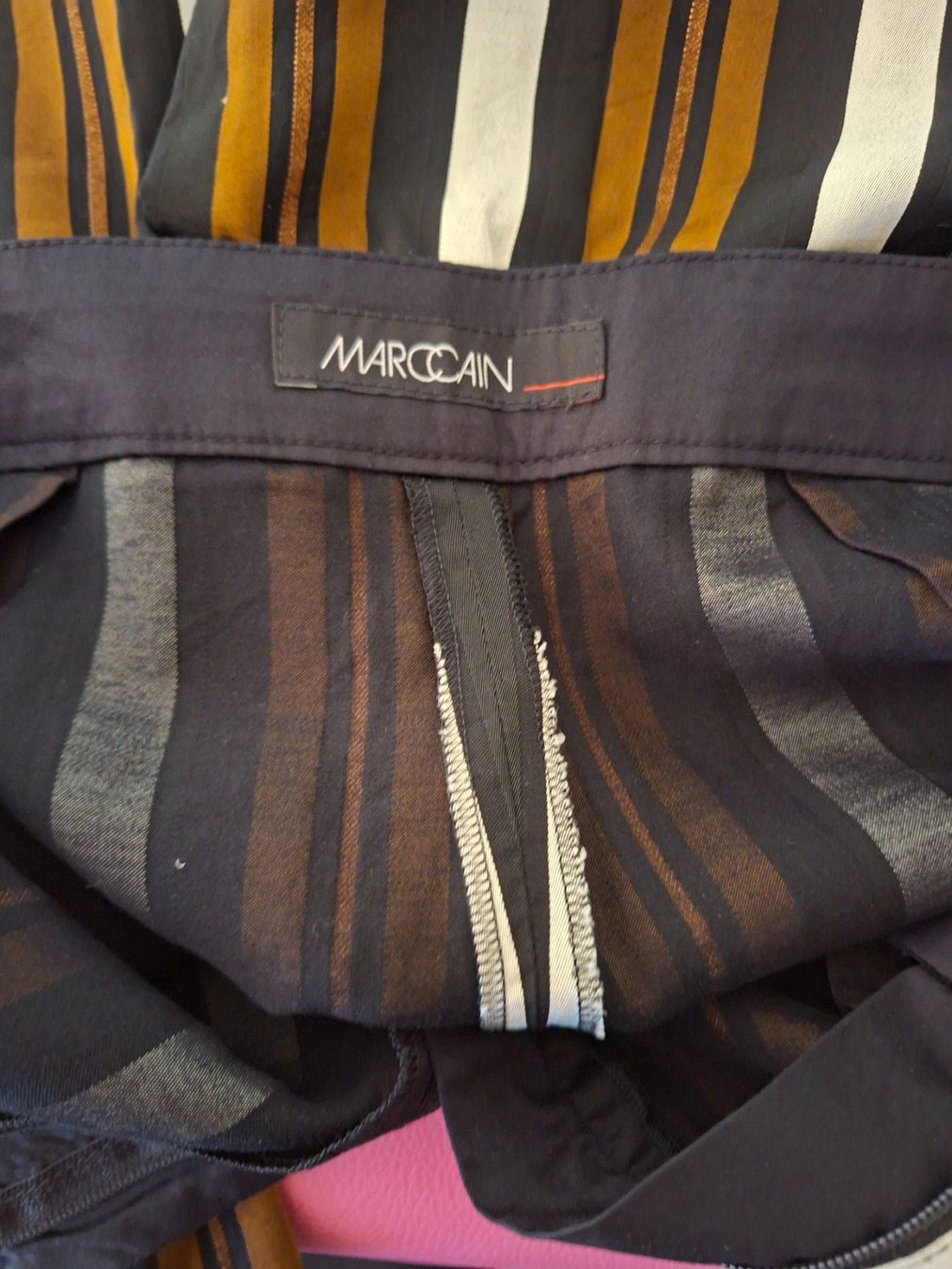Marc Cain Pantaloni: MarcCain Stoffhosen gestreift – Usato da Unterentfelden venduto da hofa01 4