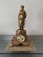 Antike französische Kaminuhr aus dem 19. Jahrhundert