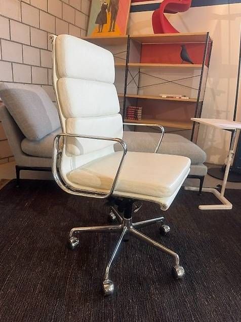 Vitra Sedie: Vitra Soft Pad EA 219 weiss – Usato da Zollikofen venduto da OberliAG