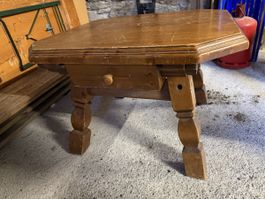 Couchtisch Massivholz mit Schublade Voglauer 85x85cm gebrauc