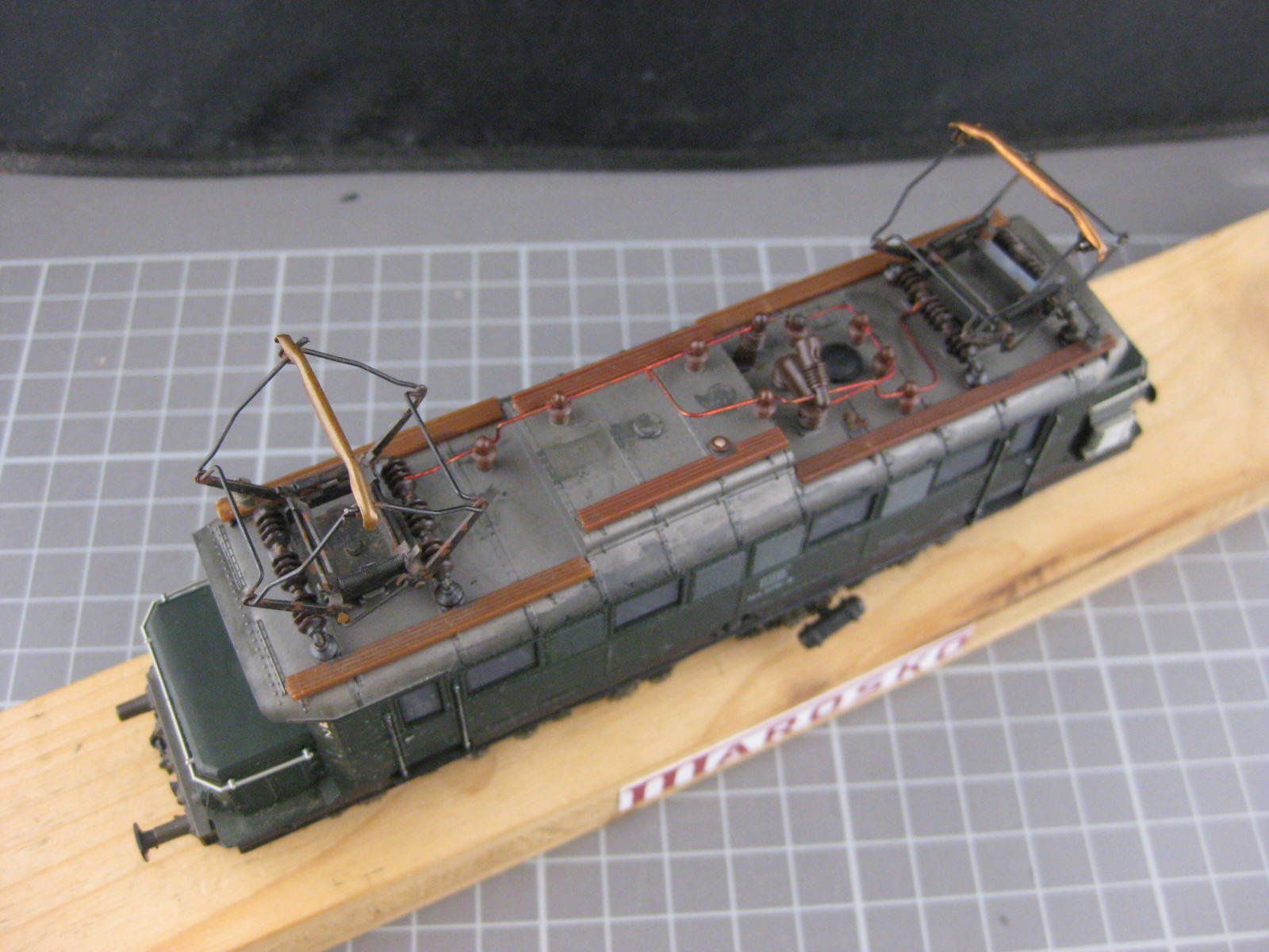 Roco Modelleisenbahnen: Roco DB BR 144, ohne OVP, bespielt – Gebraucht aus Malters von Marosko 1