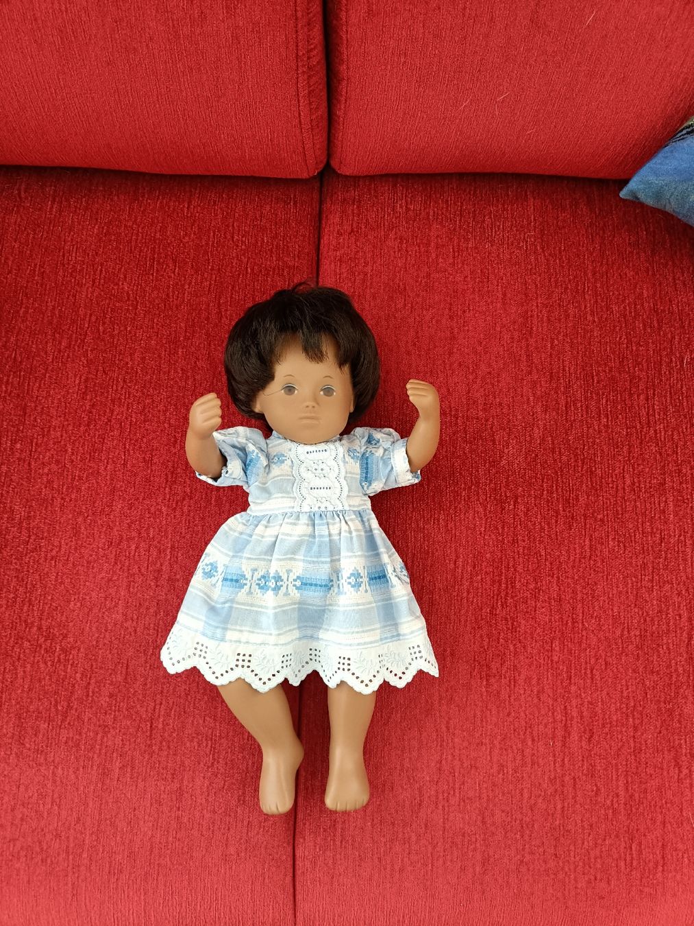 Puppen: Herziges Kleidchen fürs Sasha Baby – Gebraucht aus Seewen SZ von 27maan 2