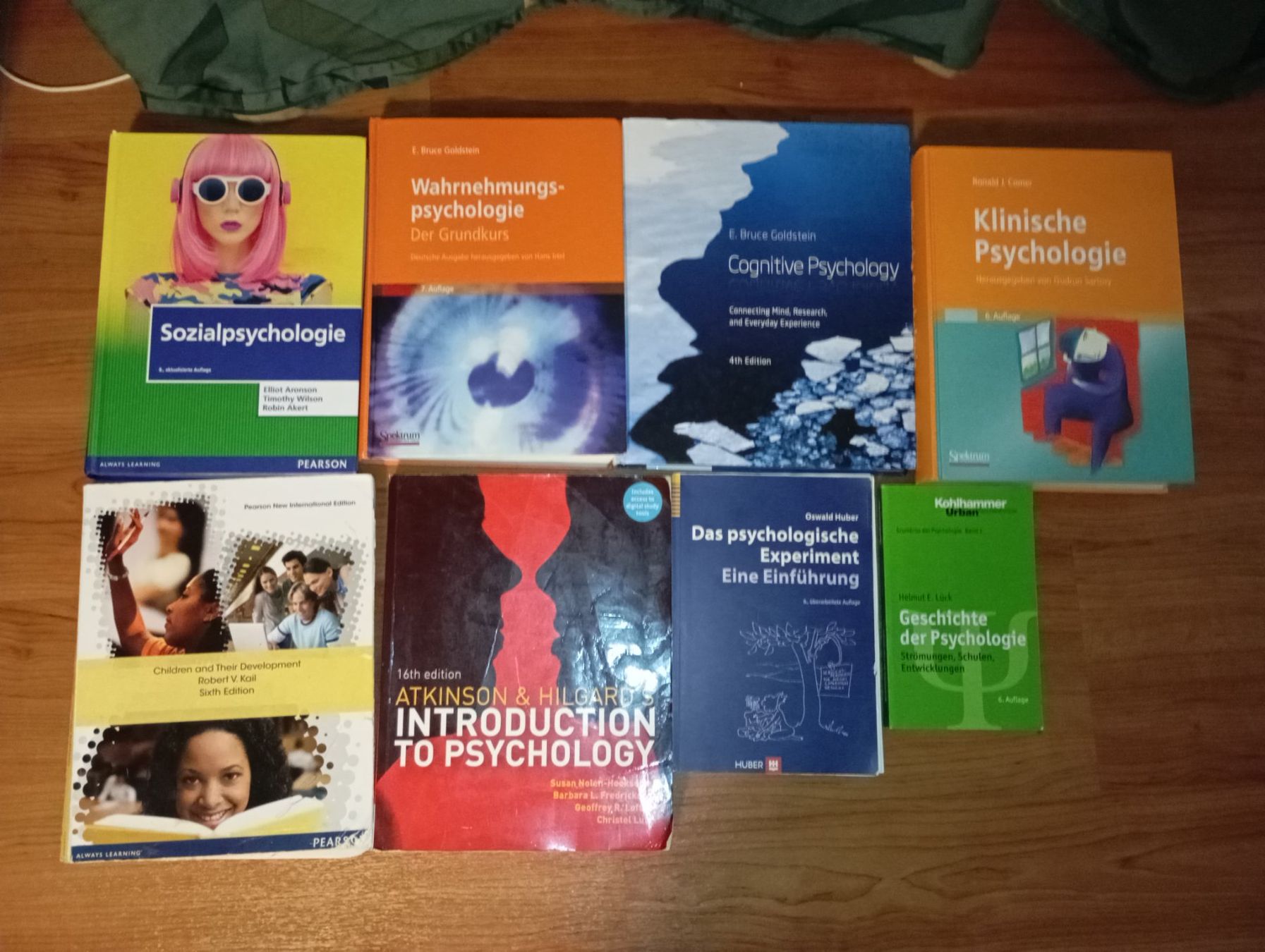 Libri: Psychologie Studium Bücher Bundle – Usato da Schönenwerd venduto da pat_2c7m