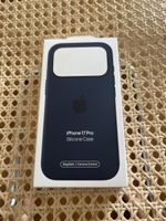 iPhone 17 Pro Silikon Case mit MagSafe - Mitternacht