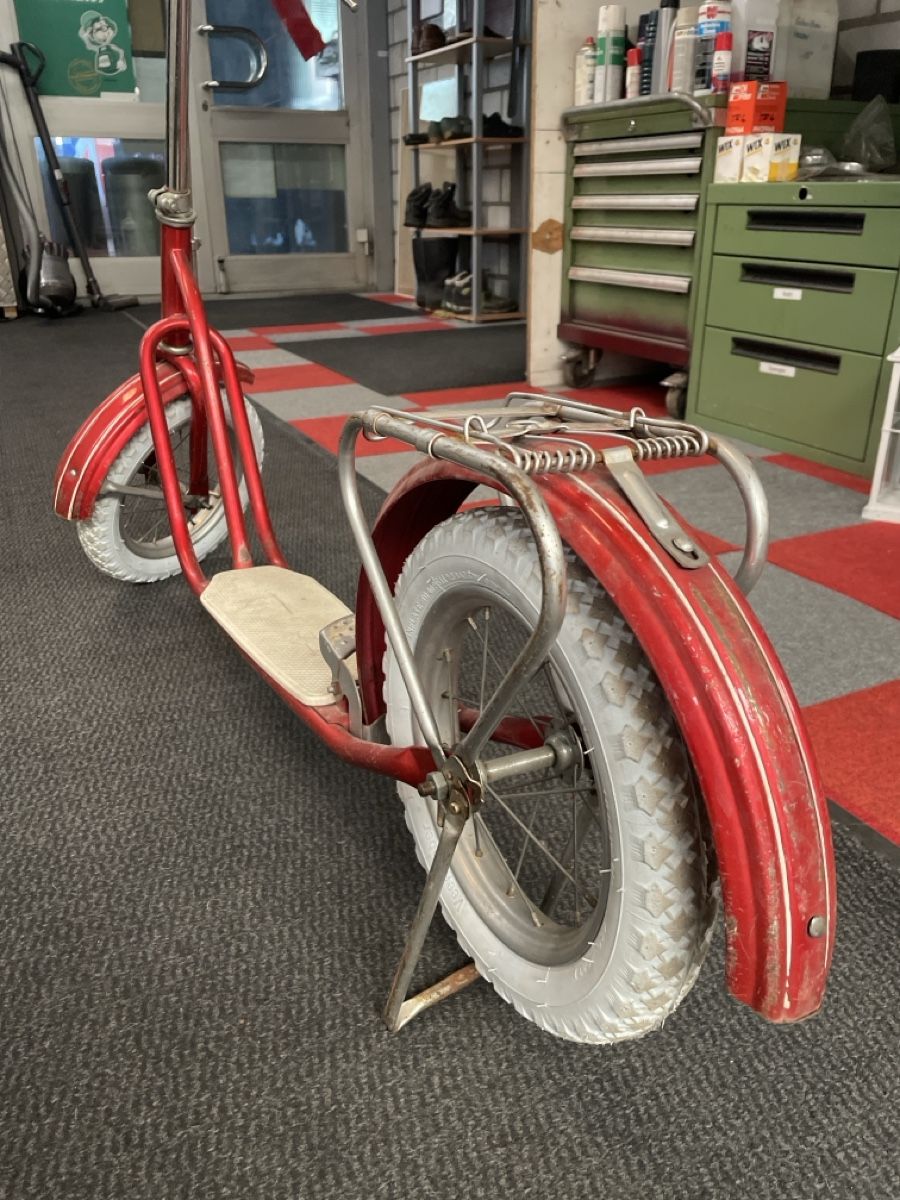 Veicoli per bambini: Antikes / Trottinett – Usato da Niederstocken venduto da triumph_tr6 5