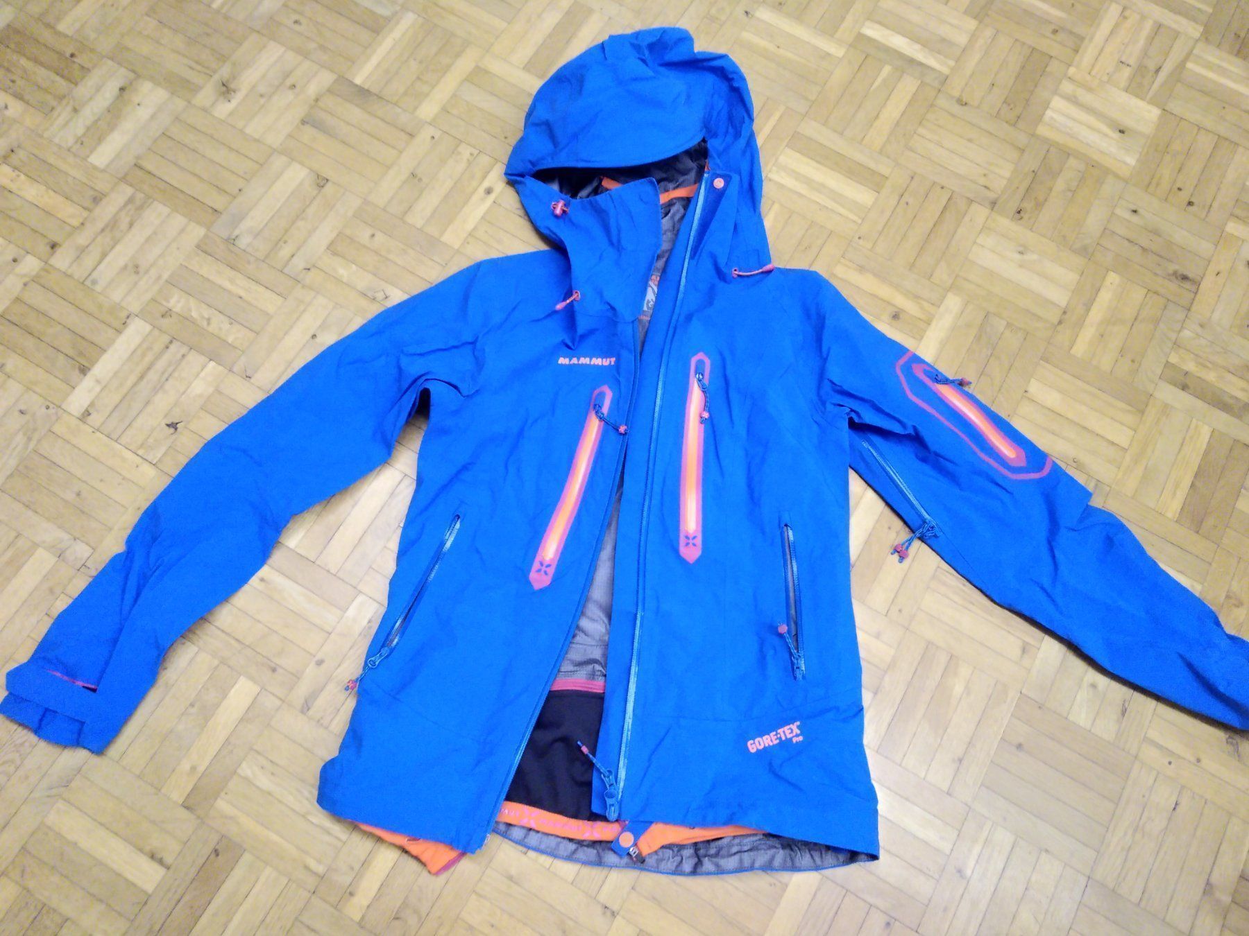 Mammut Jacken: Mammut Jacke xs goretex Eigerextrem Neu – Neu und originalverpackt aus Müllheim Dorf von florita01