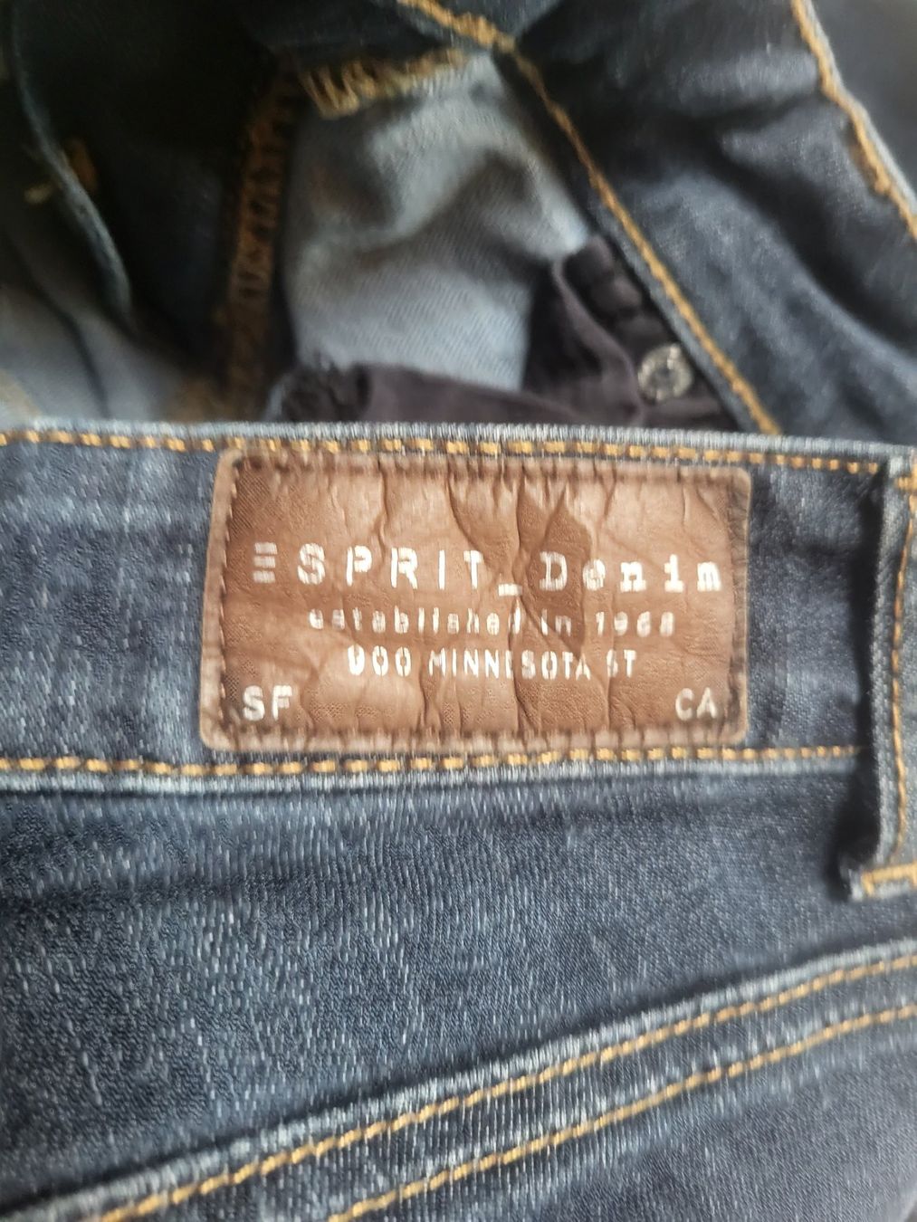 Esprit Jeans: Damen Jeans Esprit Denim – D'occasion à Zweisimmen par Adorable 2