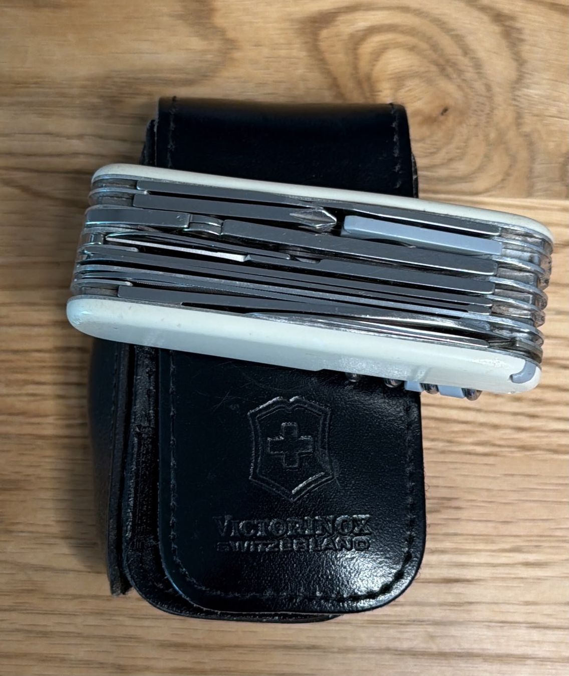 Victorinox Taschenmesser: VICTORINOX  SURVIVAL KIT MIT ETUI – Gebraucht aus Zürich von Frei-Occasionen 8