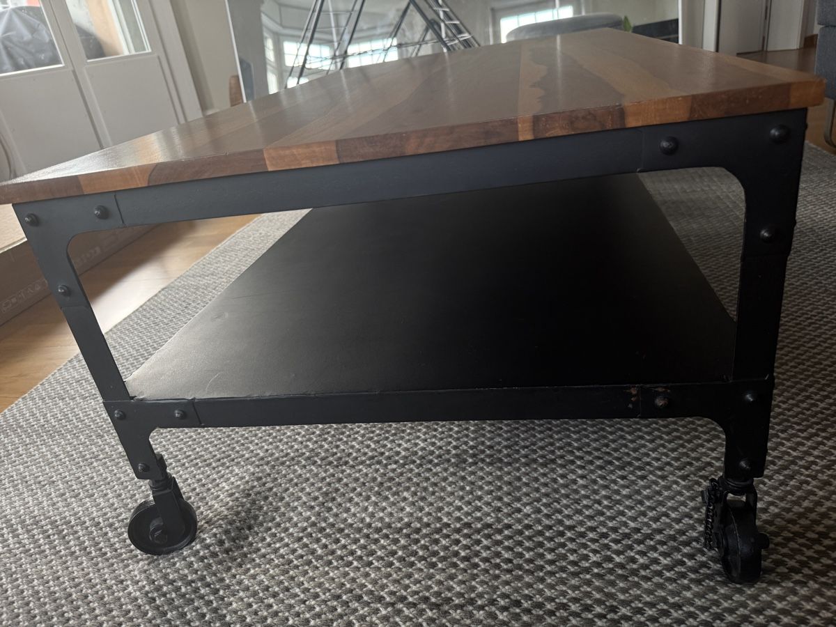 Tavoli: Massiver Couchtisch aus Echtholz & Metall – Usato da Luzern venduto da Migler 2