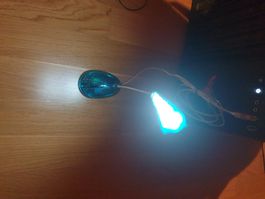 Tischlame mit USB Anschluss