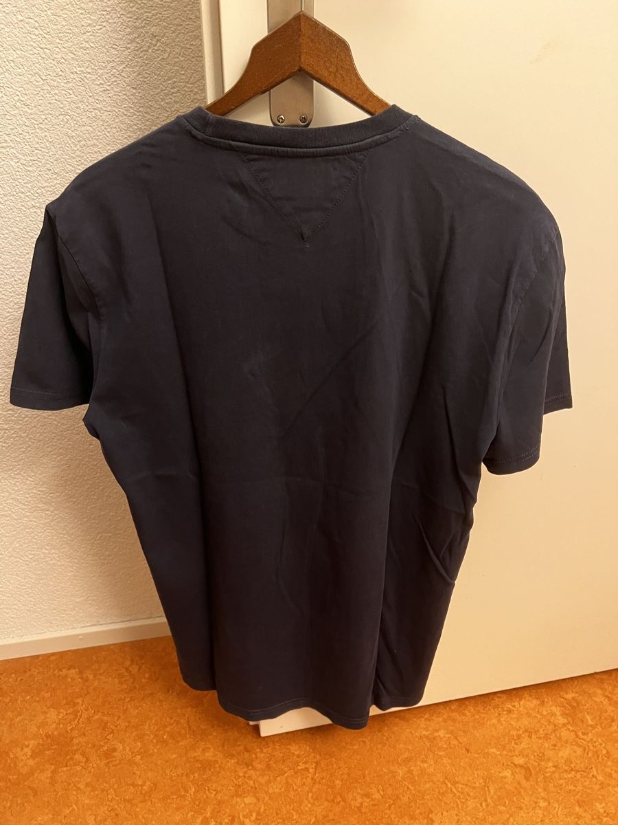 Tommy Hilfiger T-shirt: Tommy Jeans Shirt M – Usato da Thalwil venduto da apudhelvetia 2