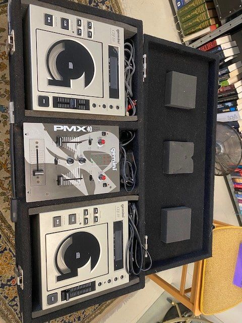 Platines de mixage: GEMINI CDJ 10 x 2, MIT HARTCASE DJ-CD-MIXER-SYSTEM-SETUP – D'occasion à Steinhausen par einzelstueck-brocki 7