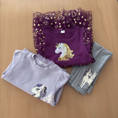 Einhorn Kleid, Pullover, Hose Grösse 128