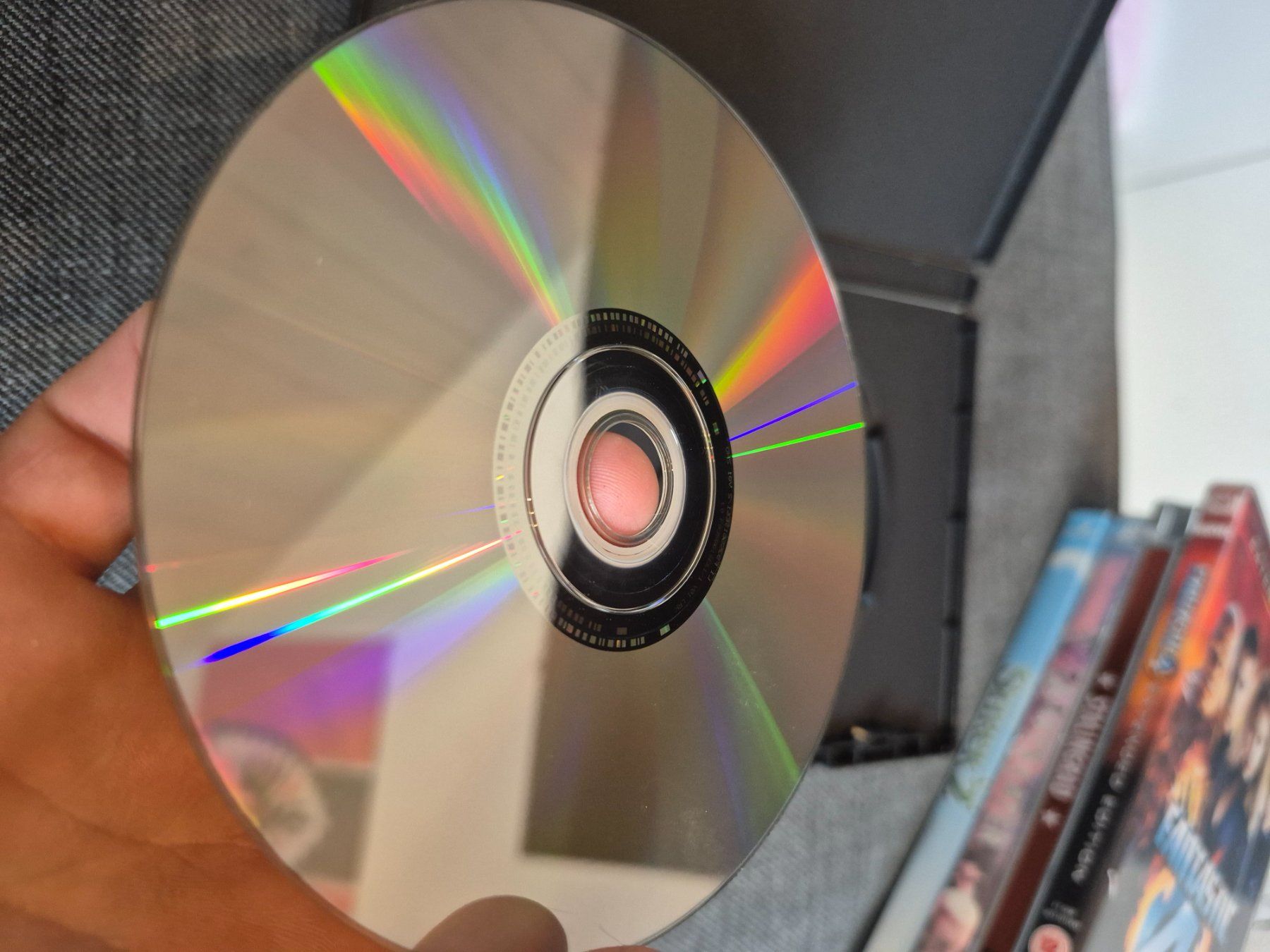 Tutti i DVDs: Die Hard 4.0 DVD Englisch/ Niederländisch – Nuovo (secondo la descrizione) da Buchs AG venduto da Gian_1902 3