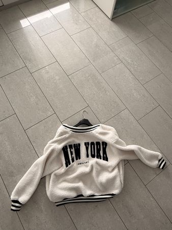 Flauschige New York Jacke, Grösse S, neuwertig