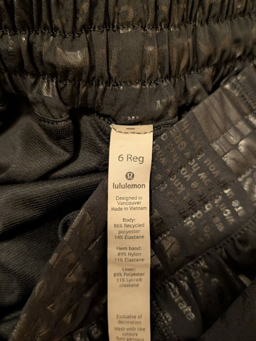 Pantaloni: LULULEMON Shorts Grösse 6 – Usato da Zürich venduto da Good_old_days 2