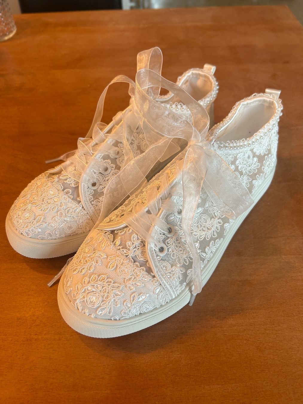 Scarpe da donna: Hochzeitsschuhe Grösse 38 ungetragen – Nuovo e nell'imballaggio originale da Burgdorf venduto da SalomeZuberbuehler