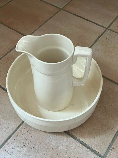 Tutte le decorazioni: Alter Waschkrug mit Becken – Usato da OBERLUNKHOFEN venduto da CHEESECAKE2