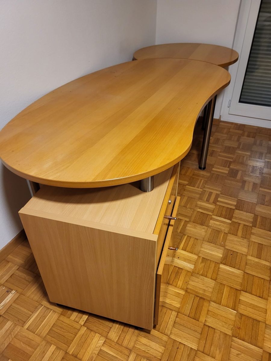 Bureaux: Pult ca. 220x83x74cm – D'occasion à Hinwil par dav_swv6 1