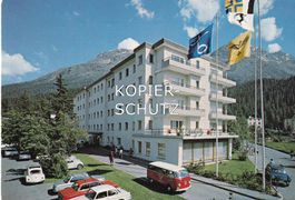 St. Moritz - Haus Laudinella (mit älteren Autos) /aw