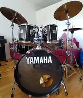 Schlagzeug Yamaha Power V (mit Becken und zubehör)