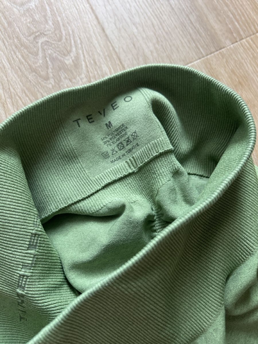 Teveo Leggings: Teveo Shorts – Usato da Bülach venduto da joowaaa 2