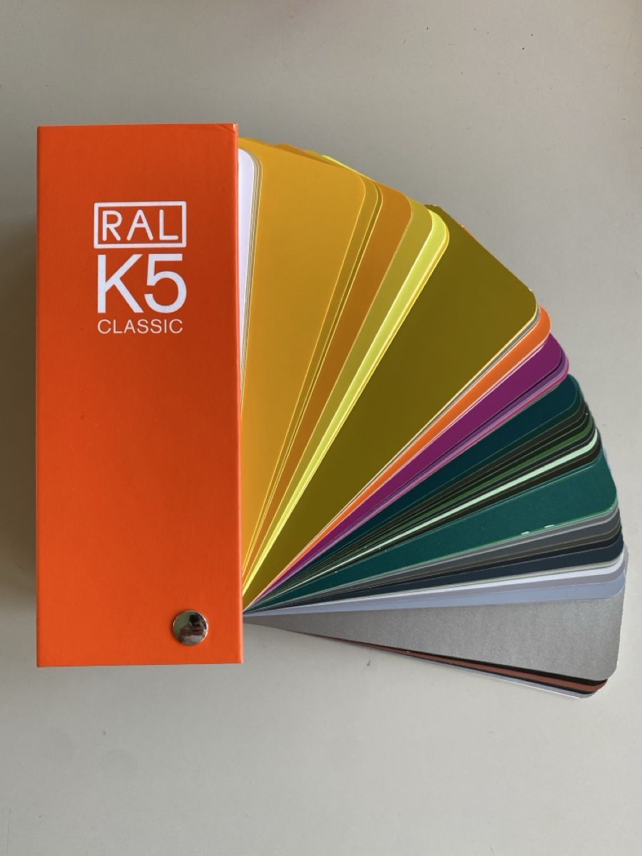 Farben: RAL K5 Classic Farbfächer matt und glanz – Gebraucht aus Bern von TacTac_Cycling 2