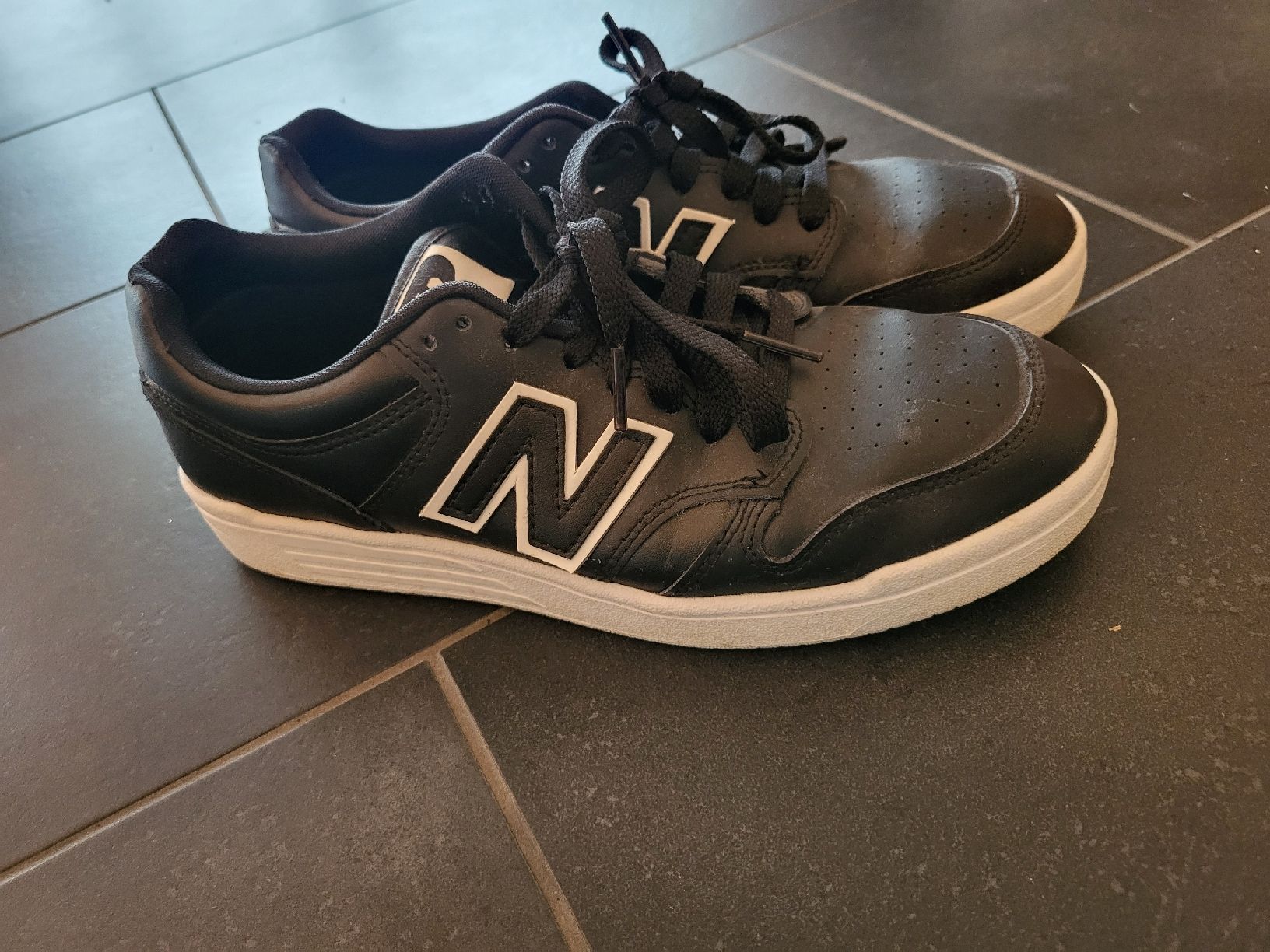 New Balance Chaussures hommes: New Balance Schuhe – D'occasion à Sins par are_j9cs
