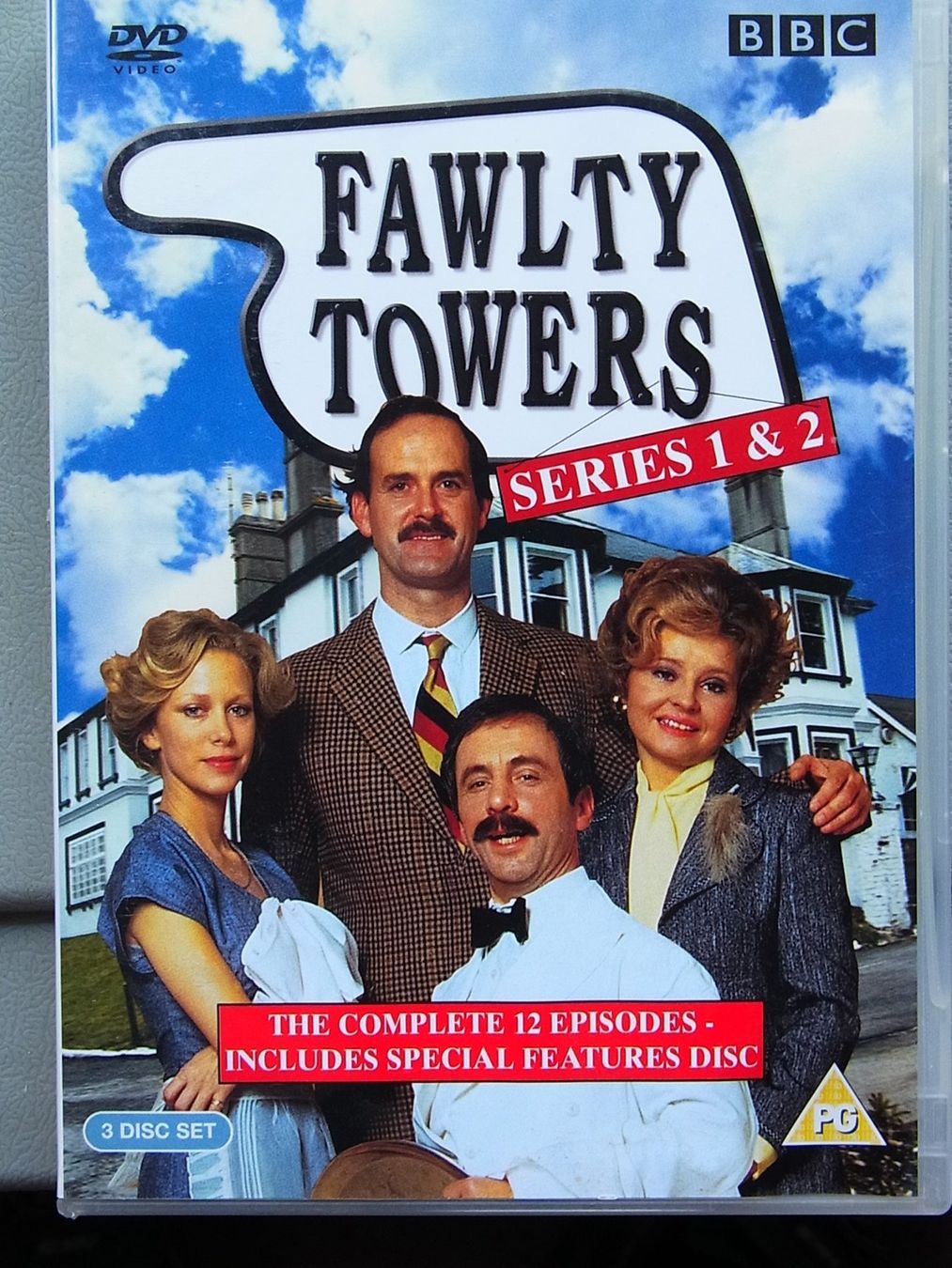 Tutti i DVDs: 3 DVD Fawlty Towers John Cleese Monty Python #x1 – Usato da Dietikon venduto da Baro4
