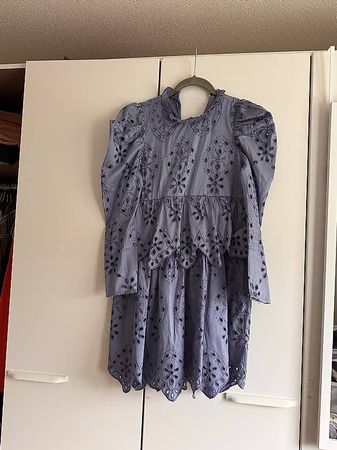 ZARA Romantisches Kleid mit Stickerei  hellblau