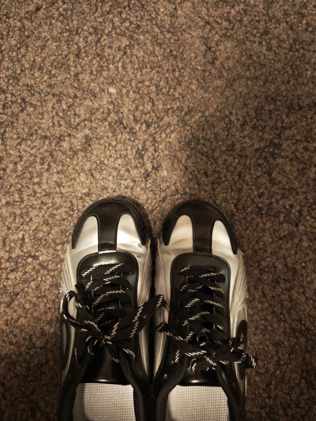 Herrenschuhe: Sneakers black silver  – Gebraucht aus Bern von Wei_6031