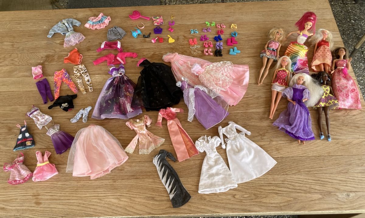 Spielzeuge: Grosses Konvolut Barbie – Gebraucht aus Othmarsingen von Elkyko