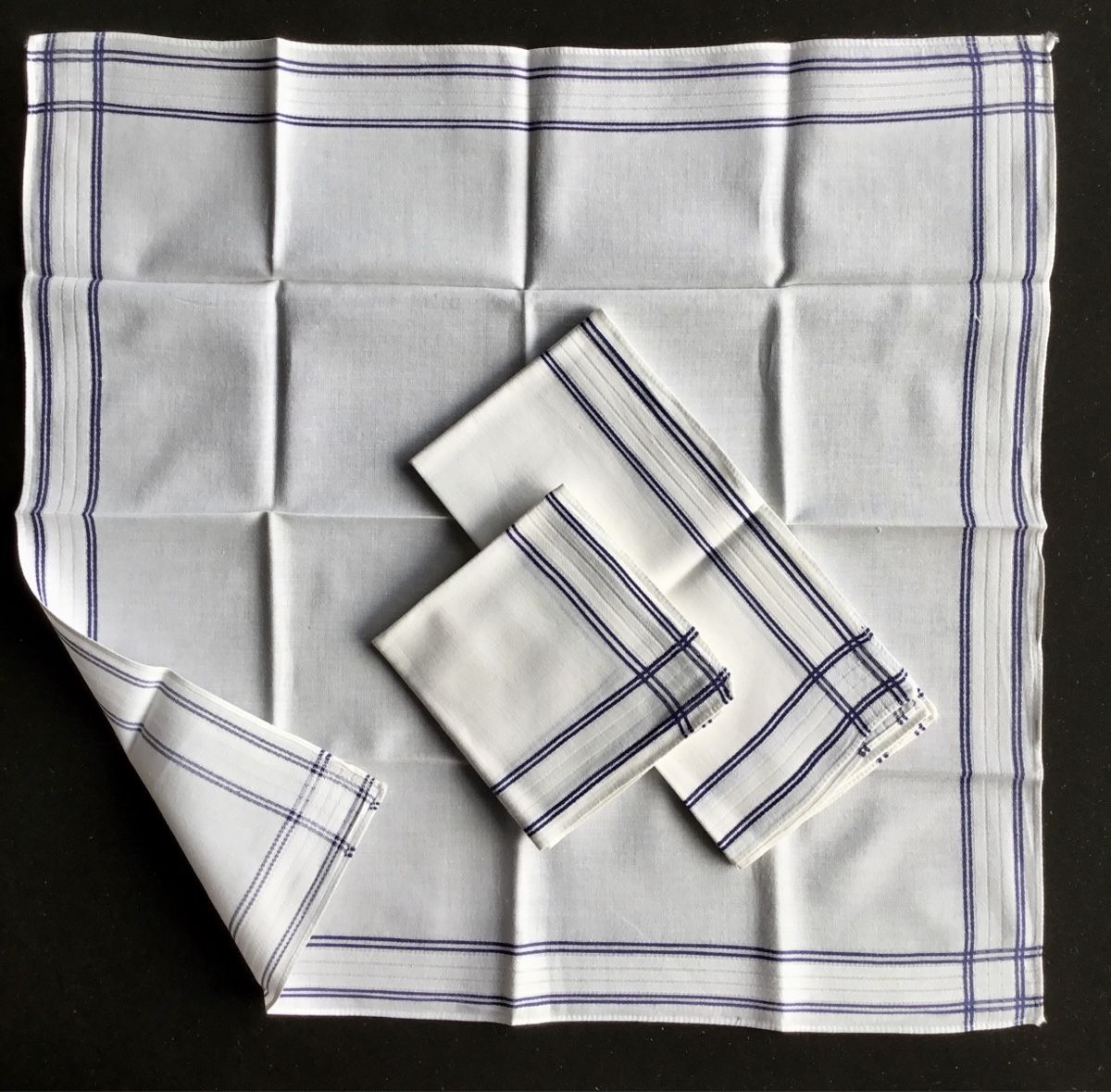 Altro in  Abbigliamento & Accessori: 3 Taschentücher antik / Leinen – Usato da Eggersriet venduto da Wiese61 3