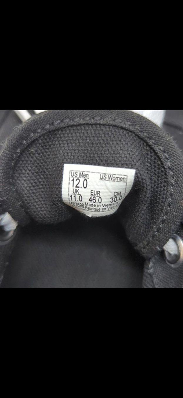 Vans Chaussures hommes: Vans baskets noires et gomme, taille 46 – Neuf (Voir description) à Le Locle par sAm_2112 7