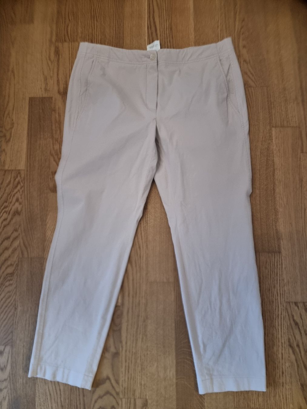 Riani Hosen: RIANI Damenhose (Gr. 44) – Gebraucht aus Zumikon von chv_w96q