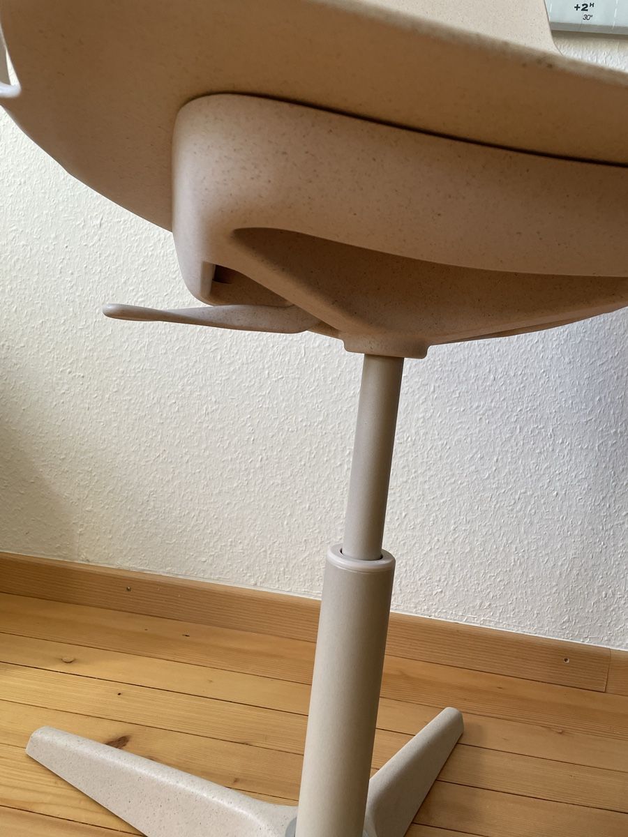Ikea Sedie: Drehbarer Bürostuhl mit Hydraulik – Usato da Wettingen venduto da Trawangan79 2