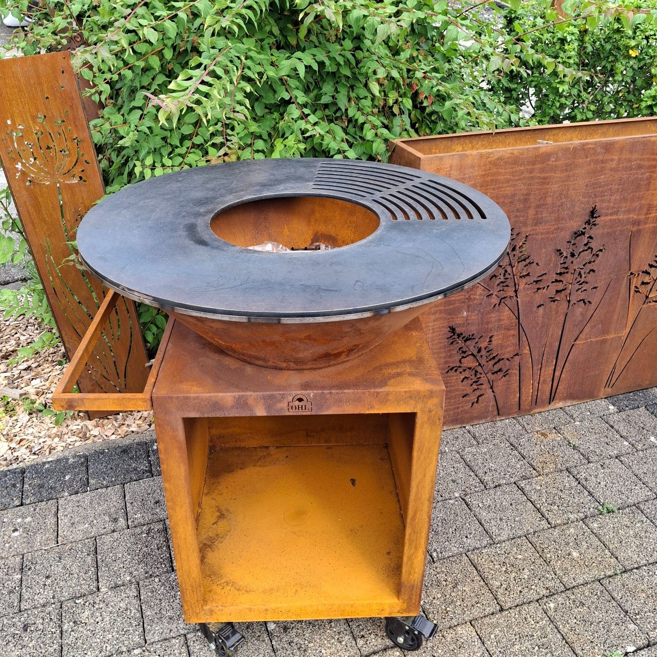 Griglie: Feuerschale mit Grillring in Edelrost – Nuovo e nell'imballaggio originale da Gerlafingen venduto da ofenhaus_linder